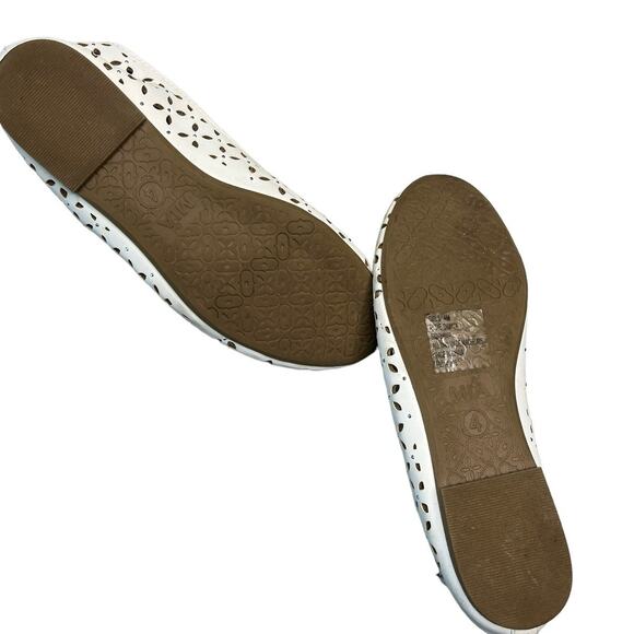 MIA Girl perforated white silver rhinestone buckle ballet flats mary jane size 4 - Picture 7 of 7